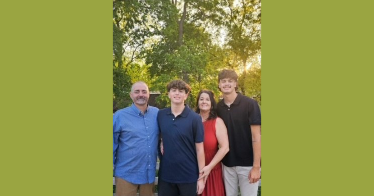 Mark White, wife Alice, and two sons